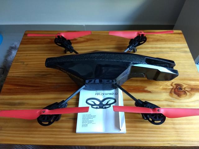 Drone Parrot AR 2.0 Com acessórios
