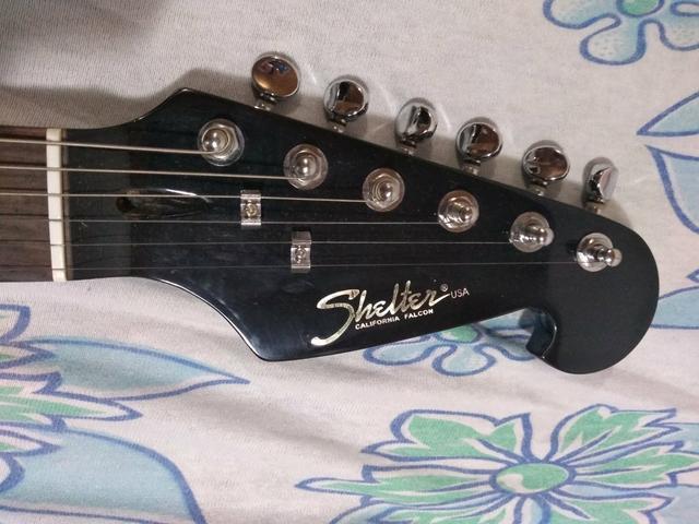 Guitarra shelter semi nova