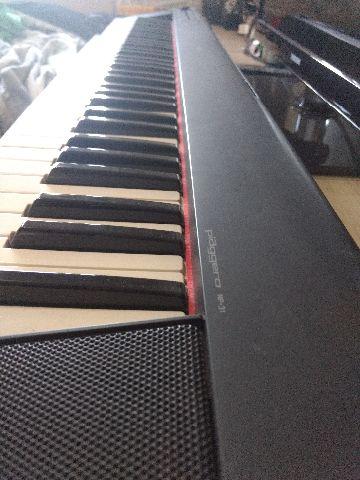 Piano Digital Yamaha Piaggero NP-31