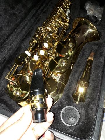 Saxofone alto Hoyden