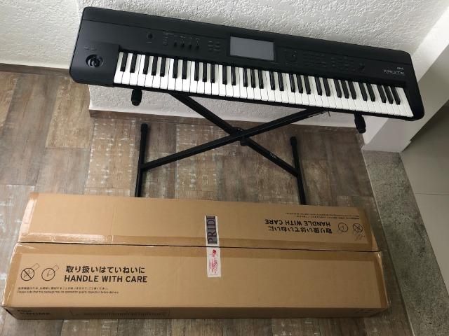 Teclado Korg Krome 73