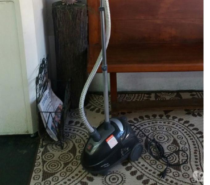 Passador de roupa no cabide britania 110W