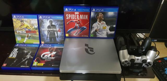 Vendo PlayStation 4 Semi-Novo