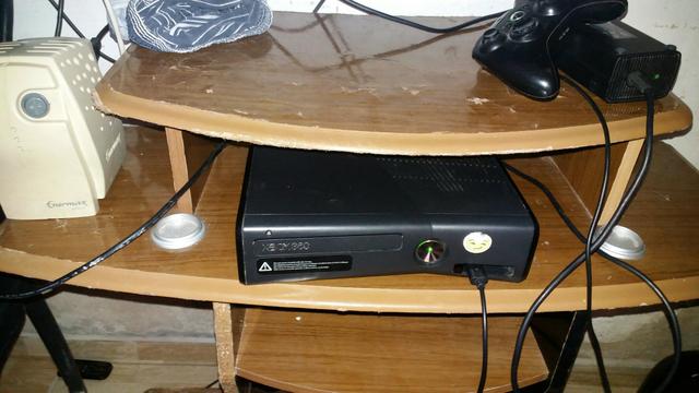 Xbox 360 destravado hd com varios jogos +fios +controle e