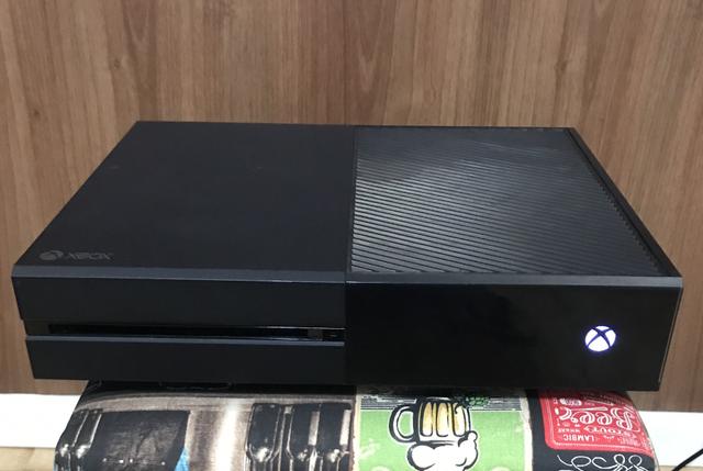 Xbox One 500g + 2 controles originais (baterias