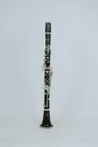 Clarinete Buffet Crampon R13 - Profissional c/ 18 chaves -