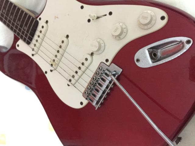 Guitarra Eagle Stratocaster vermelha