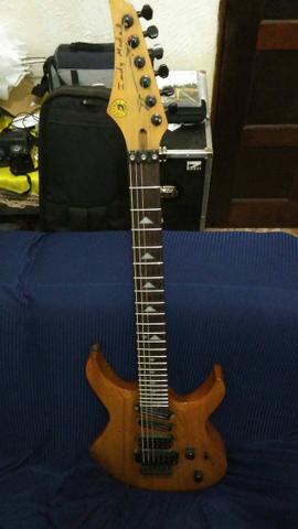 Guitarra Samick Custom com ponte Gotoh e trastes de aço