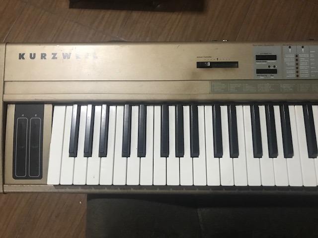 Kurzweil Modelo SP 76