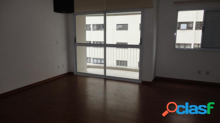 Lindo apartamento no Ed. Monte Carlo em Alphaville