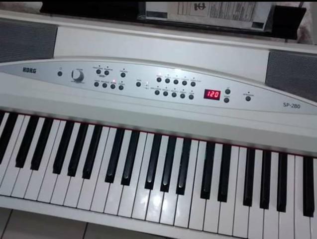 Piano digital Korg sp 280