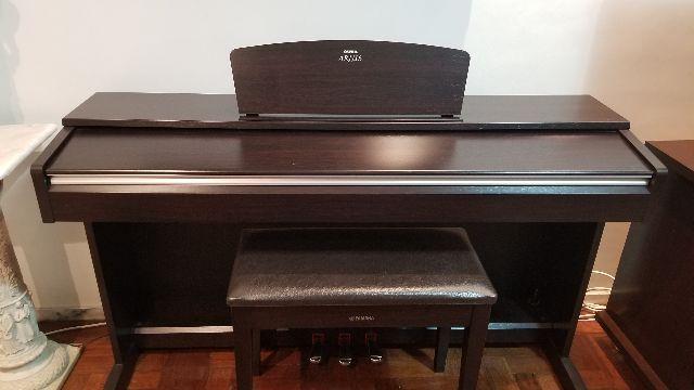 Piano elétrico Yamaha YDP 141