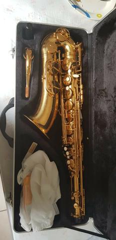Saxofone Tenor Custom Premium praticamente novo
