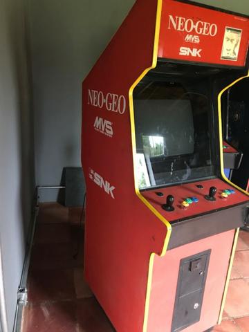 Fliperama Neo Geo Vermelho original 21 Polegadas