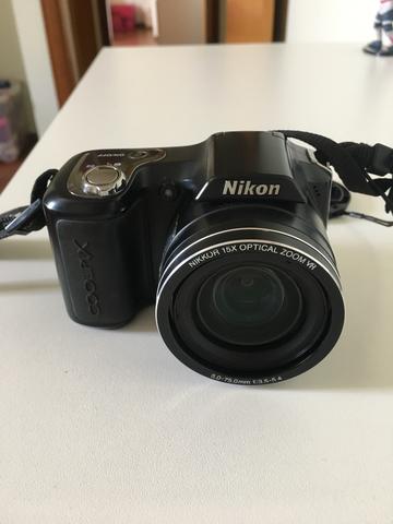Vendo câmera Nikon usada