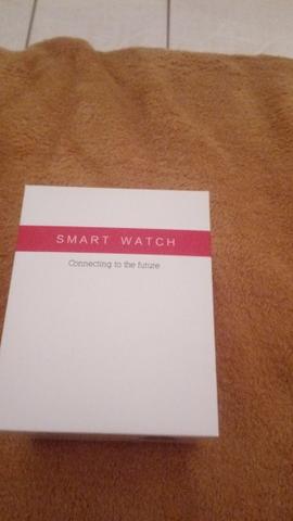 Vendo smartwatch novo na caixa, leia a descrição
