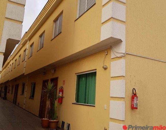 Casa cond. fechado 3 dorm