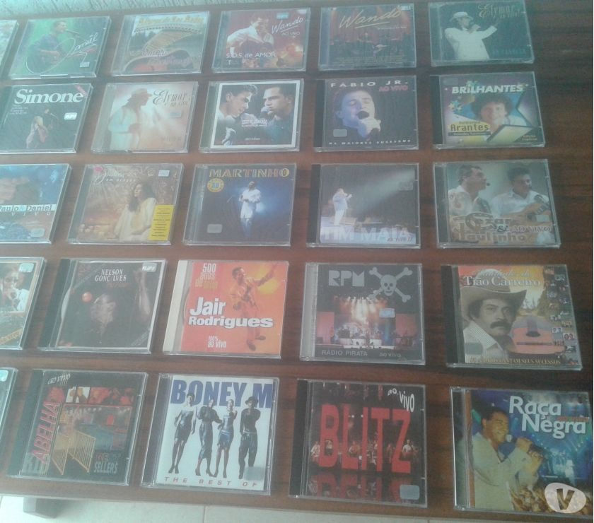 40 Cd's diversos. E 12 Cd's músicas Clássicas