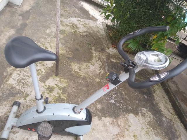Bicicleta ergométrica magnética usada