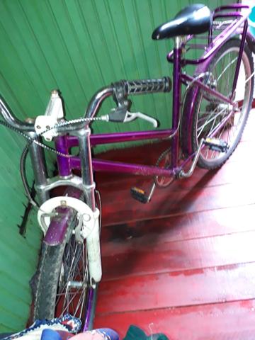 Bicicleta lilás