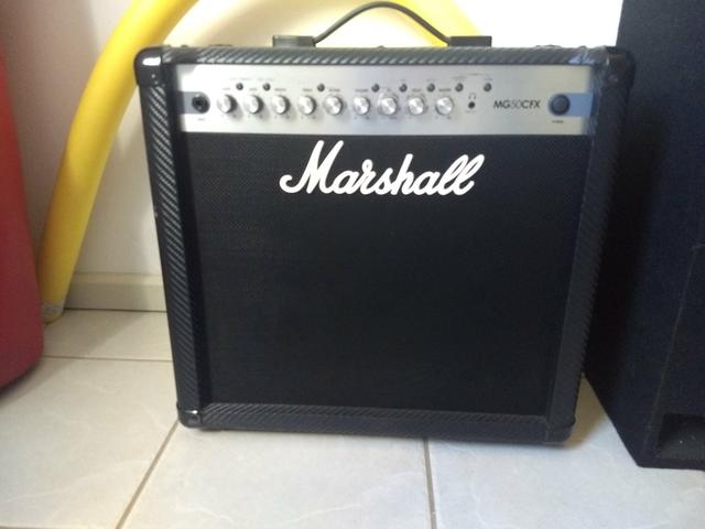 Amplificador Marshall para guitarra MG50CFX