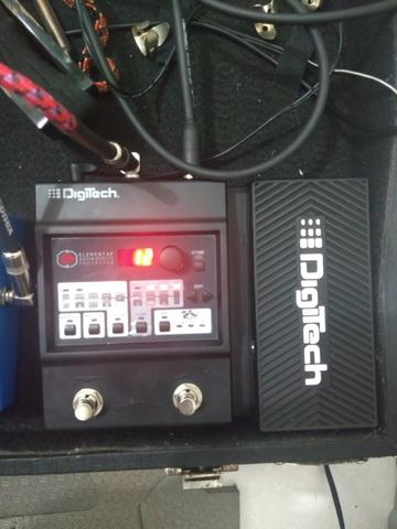 Pedaleira Digitech Element Xp