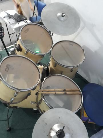 So vendo bateria completa