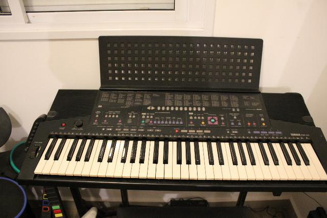 Teclado Yamaha PSR-410