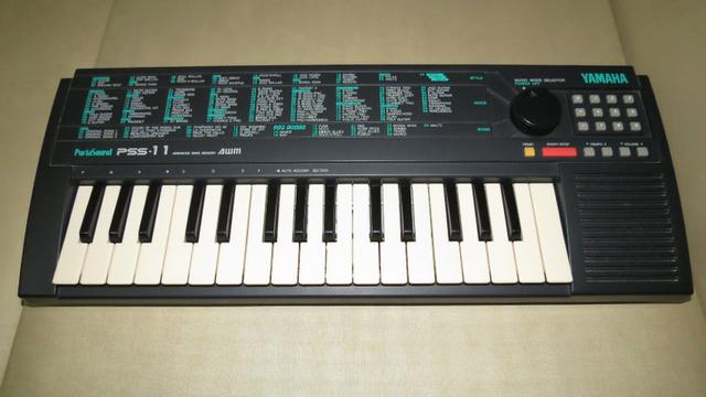 Teclado Yamaha PSS-11