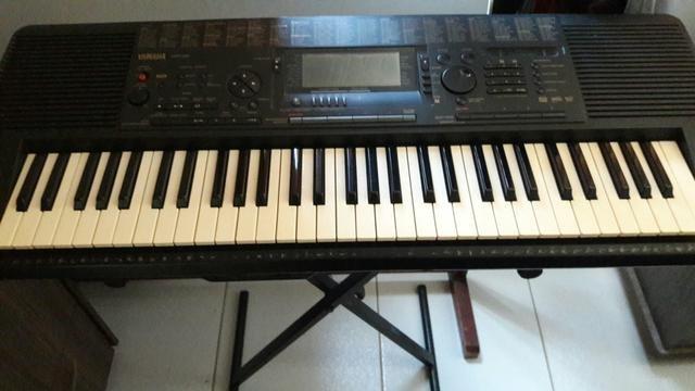 Teclado Yamaha psr 620