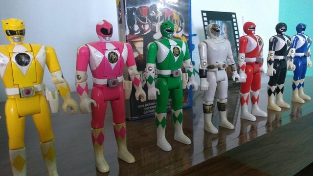 Bonecos power rangers bandai 