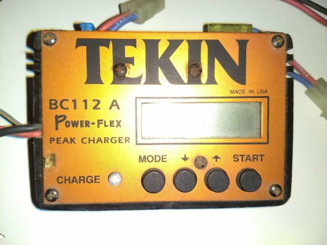 Carregador de bateria Tekin bc 112 plus