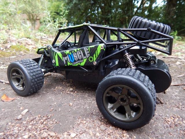 Carrinho de controle remoto - RC Buggy