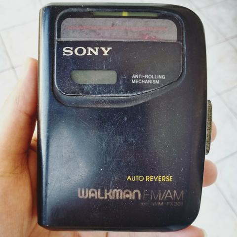 Walkman antigo Sony somente para decoração