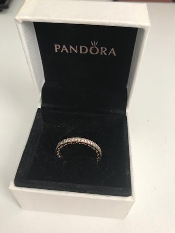 Anel Pandora rose