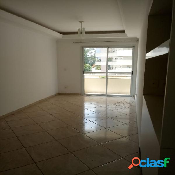 Apartamento no Ed. Santiago em Alphaville