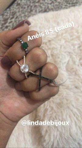 Bijuterias na promoção