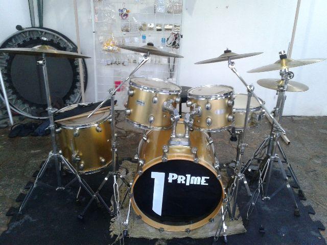 Bateria Prime semi nova completa