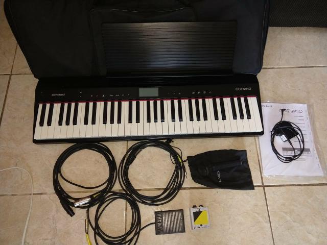 Go piano Roland super novo com acessórios