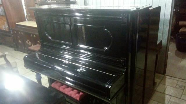 Piano armario Steinway & sons Modelo K Black