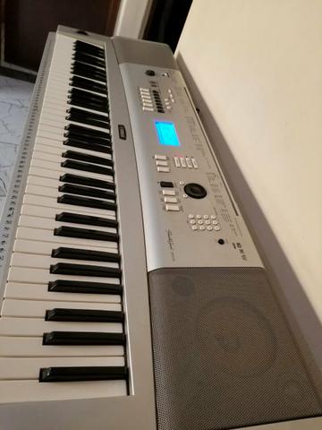 Teclado Yamaha DGX-230