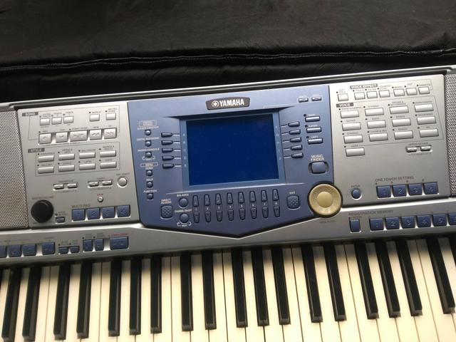 Teclado Yamaha PSR
