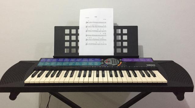 Teclado Yamaha PSR-77