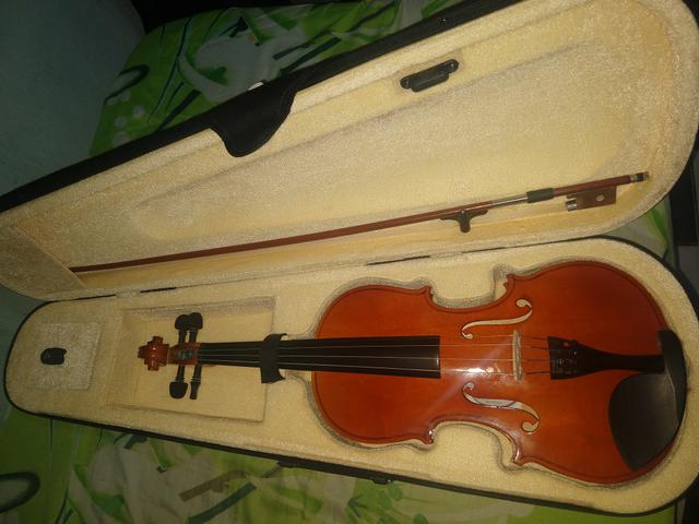 Violino 4/4 Semi novo + Case