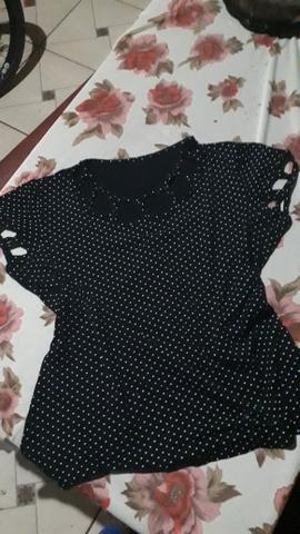 Vendo 2 blusas preta de bolinha