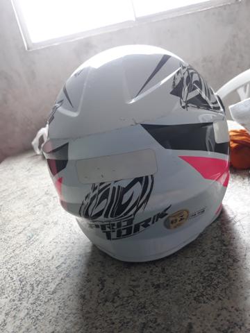 Capacete