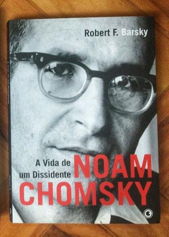 Livro: A Vida de um Dissidente Noam Chomsky