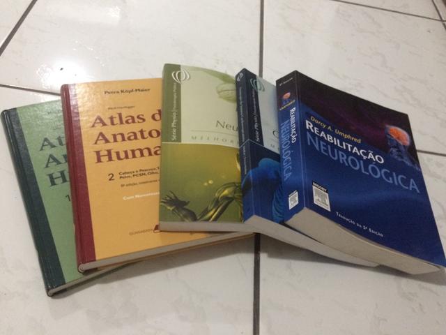 Vende-se livros de fisioterapia