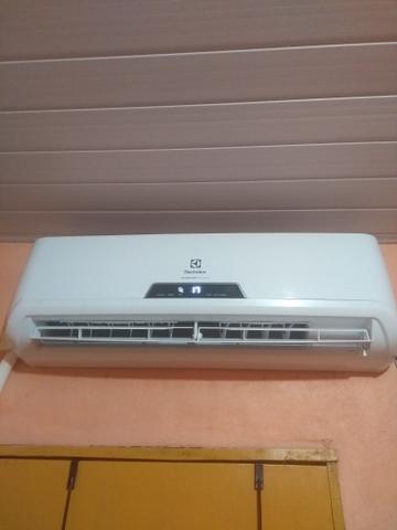 Arcondicionado split inverter  btus semi novo