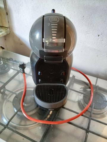 Cafeteira elétrica Arno Dolce Gusto